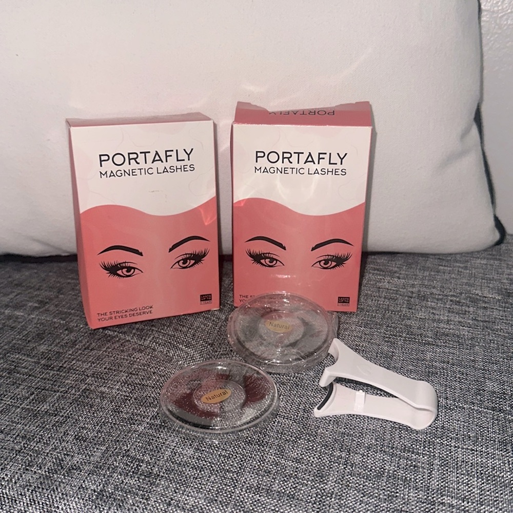 2 boxes of NEW Magnetic Lashes